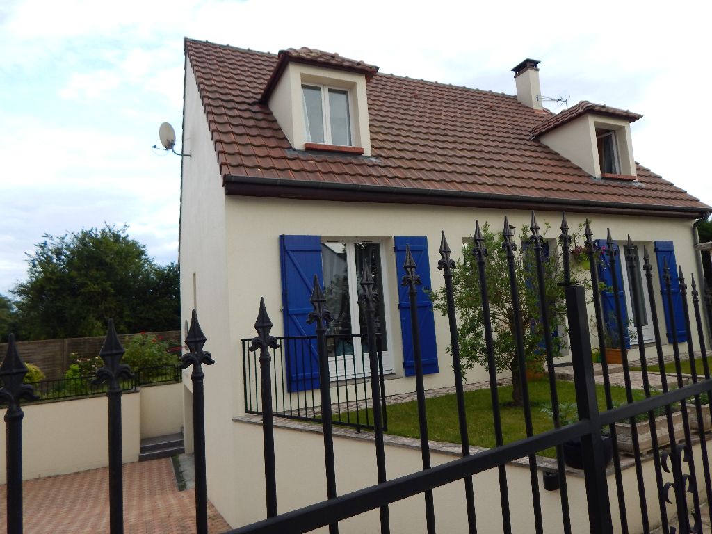 Maison Saran 5 pièce(s)  130m² sur sous sol