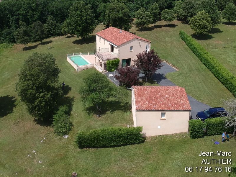 Maison 5 pièces avec gîte T3 + piscine