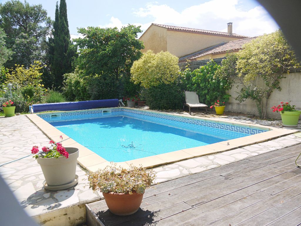 Cournonterral Charmante maison de 145 m2 sur terrain paysager avec piscine de 1060 m2