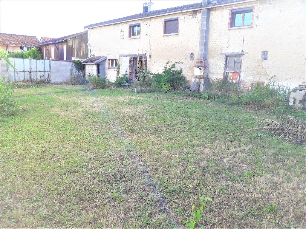 Corps de Ferme Maison 200M² + garage+ grange