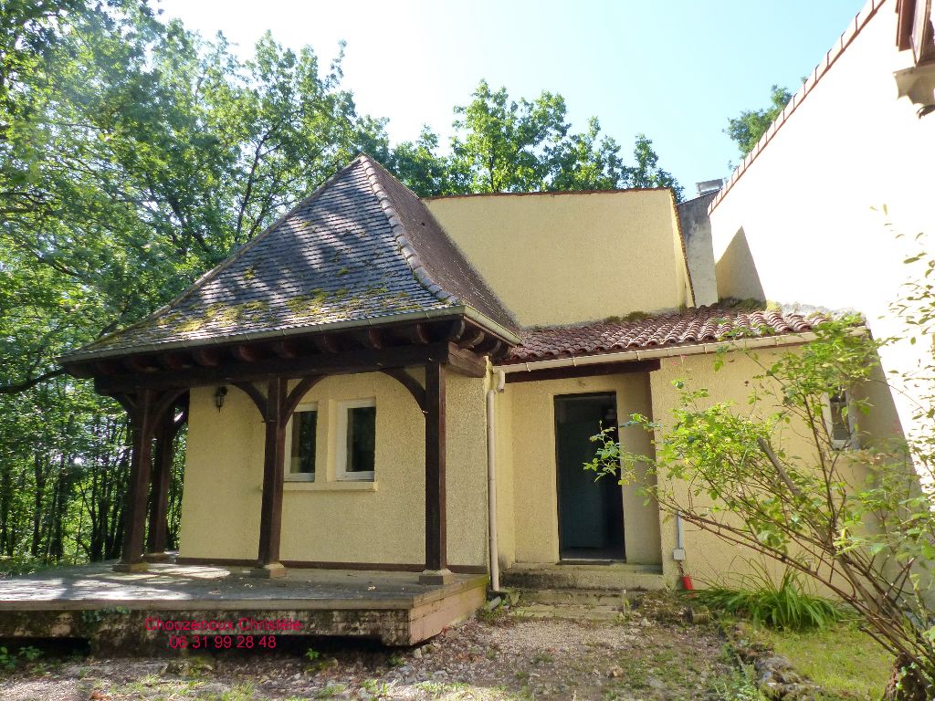 24290 Sergeac : Maison contemporaine de 180 m² au milieu des bois