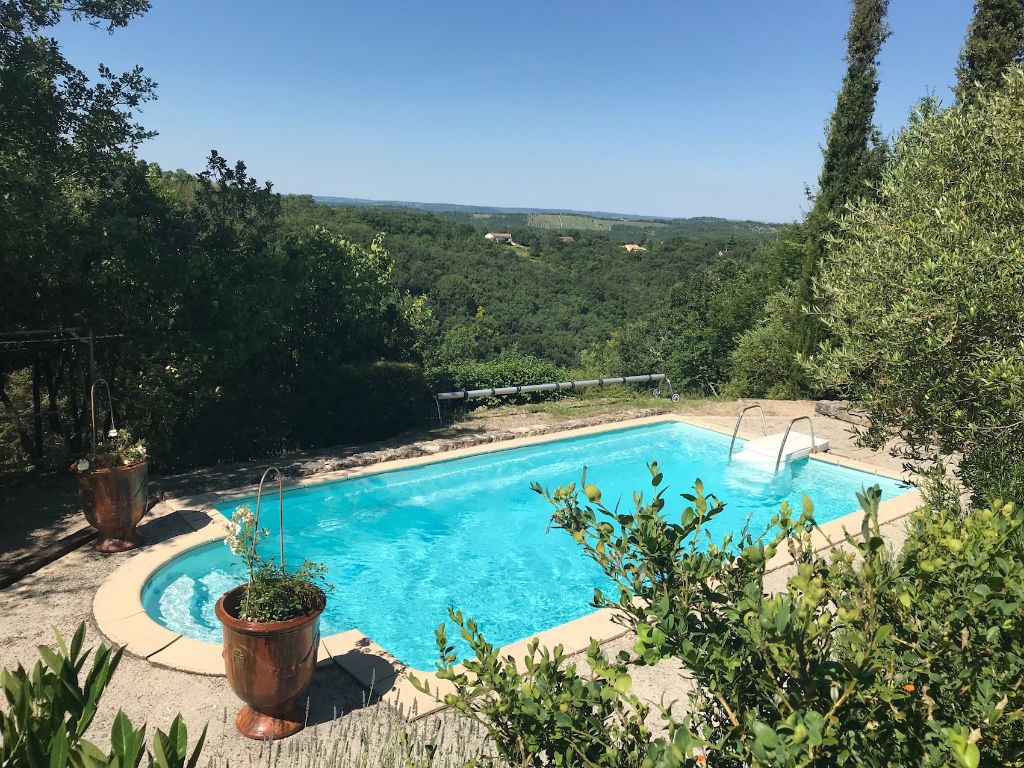 CAHORS maison pierre 5 ch sur 2724 m2 avec piscine