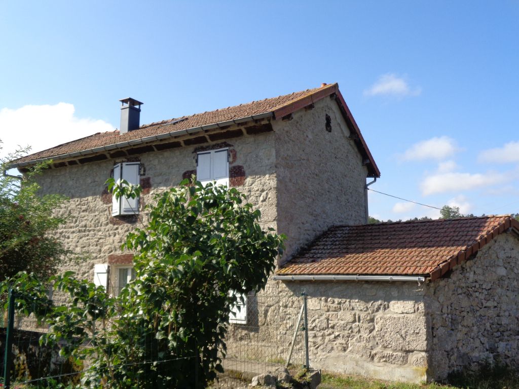 Monistrol D' Allier (43) maison en pierres de 105 m2 sur 320 m2 de terrain