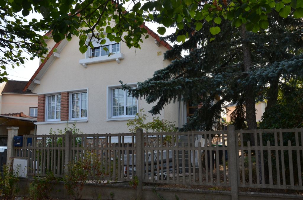 91700 - Sainte Geneviève des Bois  - Maison 7 pièce(s) 120 m²