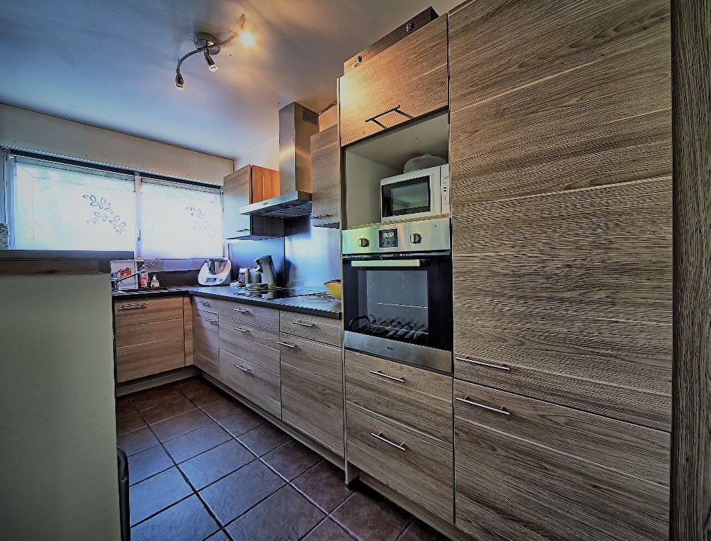 Appartement Parc de Talma 4 pièce(s) 81 m2 + 2 places de parking+ cave