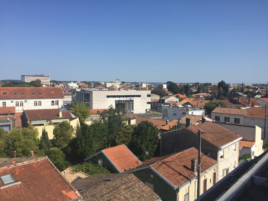 Bordeaux T3 Terrasse Parking Ascenseur