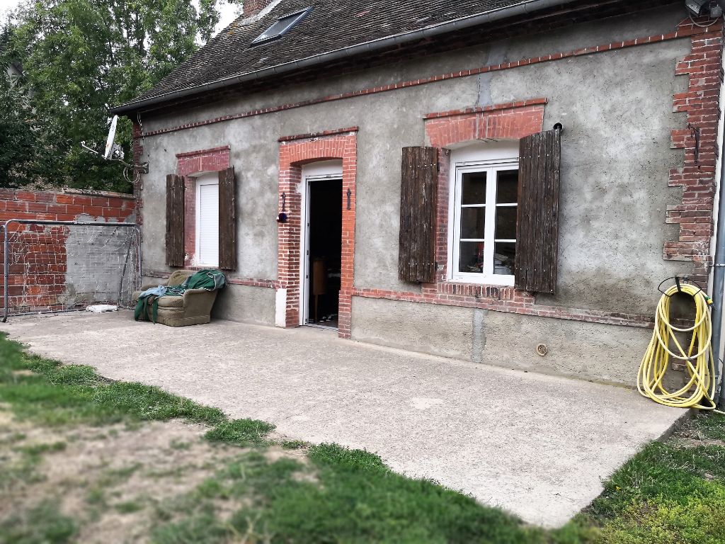 MAISON VERT EN DOUAIS - PROCHE DE DREUX - 60 M² - 2 CHAMBRES - 300 M² TERRAIN - GRANGE - GARAGE - 125 990
