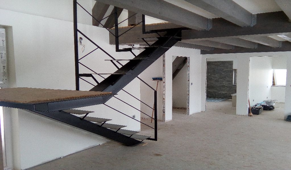 !! SOUS OFFRE!! ENSEMBLE IMMOBILIER AVEC TRAVAUX , IDEAL POUR INVESTISSEURS