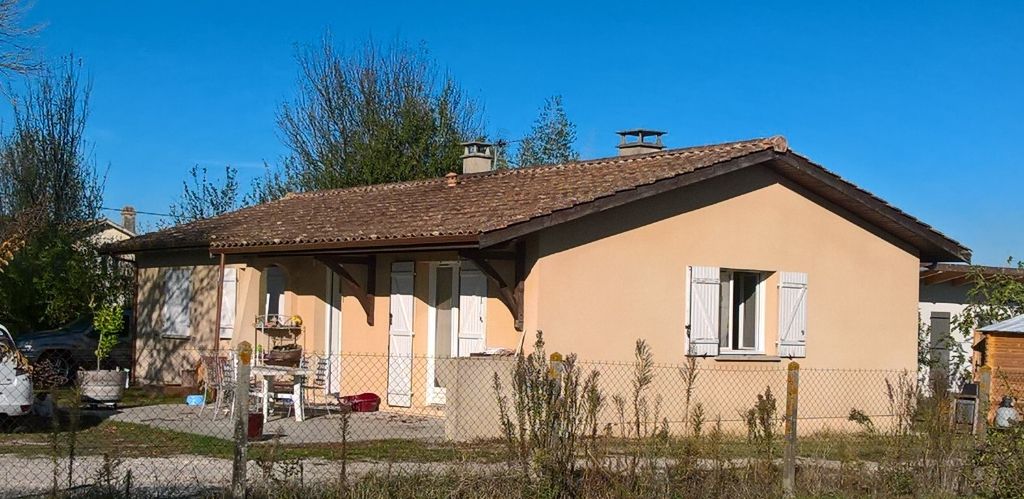 Maison indépendante 90 m² 3 chambres cuisine aménagée sur jolie parcelle centre du bourg