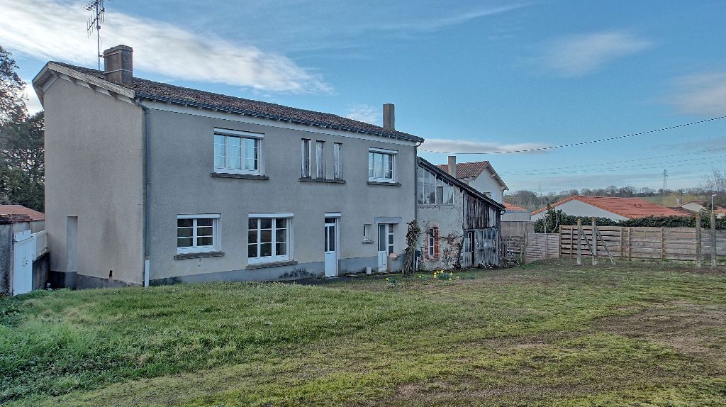 Maison - 9 pièce(s) - 150 m2 et atelier 130 m²