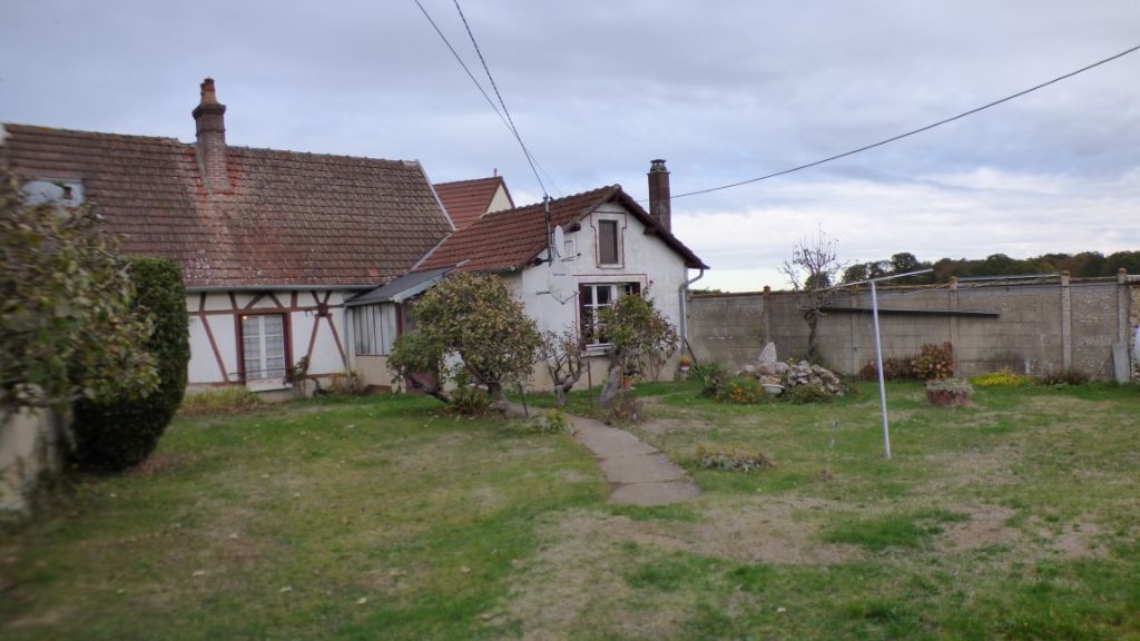 ILLIERS L EVEQUE 27770 Maison à rénover - 1 chambre - Dépendances - Terrain - 53990 HAI