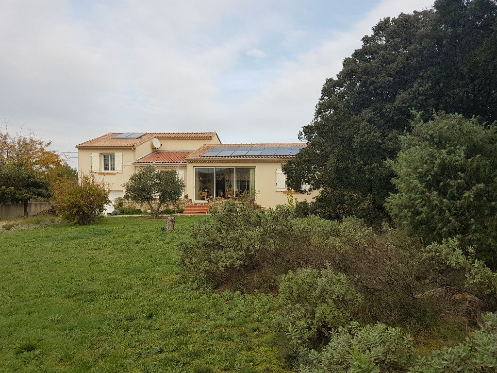 Etat irréprochable, grande villa sur 1934 m² de terrain