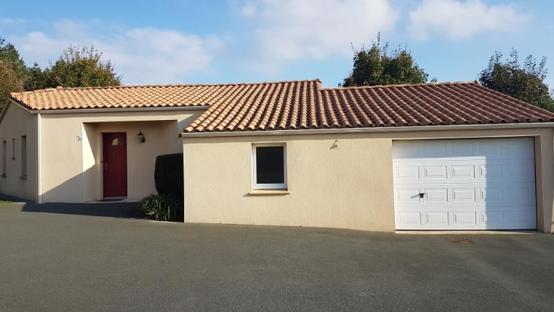 POUZAUGES 85700 , maison de 2004 , 6 pièce(s) 116 m2