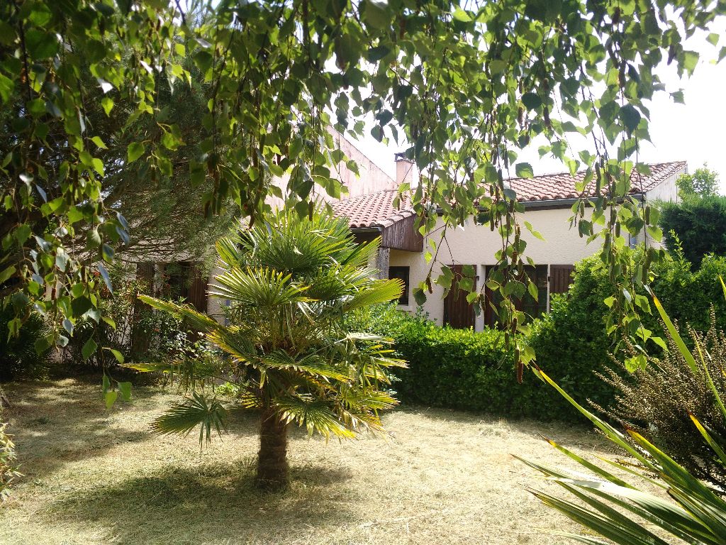 Maison MURON au calme dans un village 6 pièces 130 m2 environ