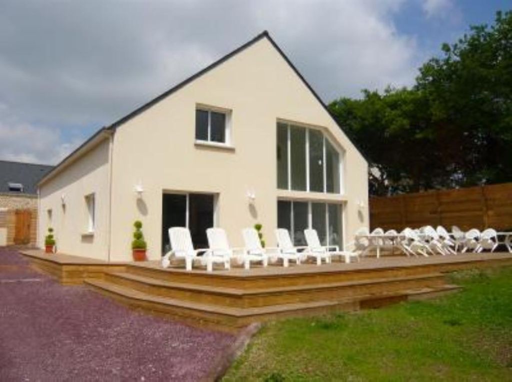 AURAY (proche) maison avec piscine intérieur chauffée