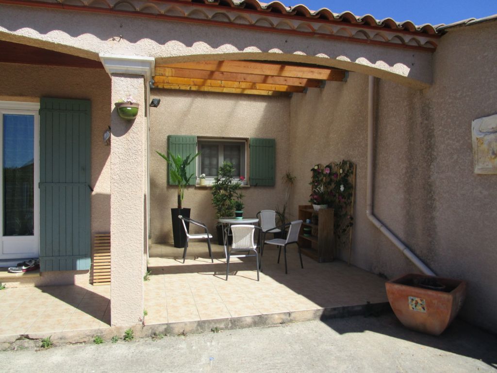 VILLA - 7 PIÈCES - 5 CHAMBRES - 150 m2 - MONTFRIN - 30490