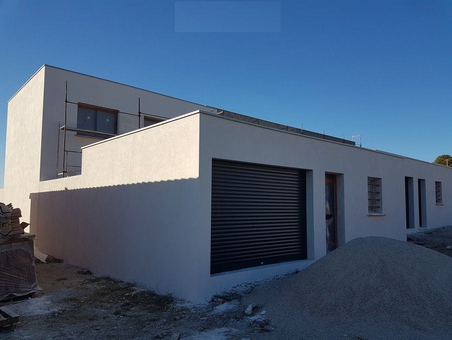 VILLA RT2012 96 m², 3 chambres, grand garage, frais de notaire reduits !