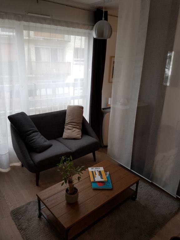 Paris 75018-Quartier Guy Moquet- joli studio 25m² très lumineux, vue dégagée
