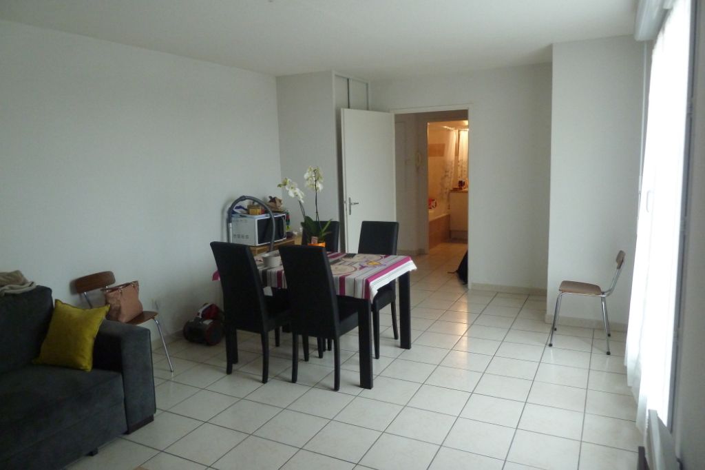 A vendre Appartement  T2 à Castres ,49 m2 avec terrasse et  parking