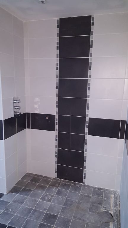 URGENT Maison type BBC- 6 pièce(s) 115 m2 sur sous sol total A TERMINER