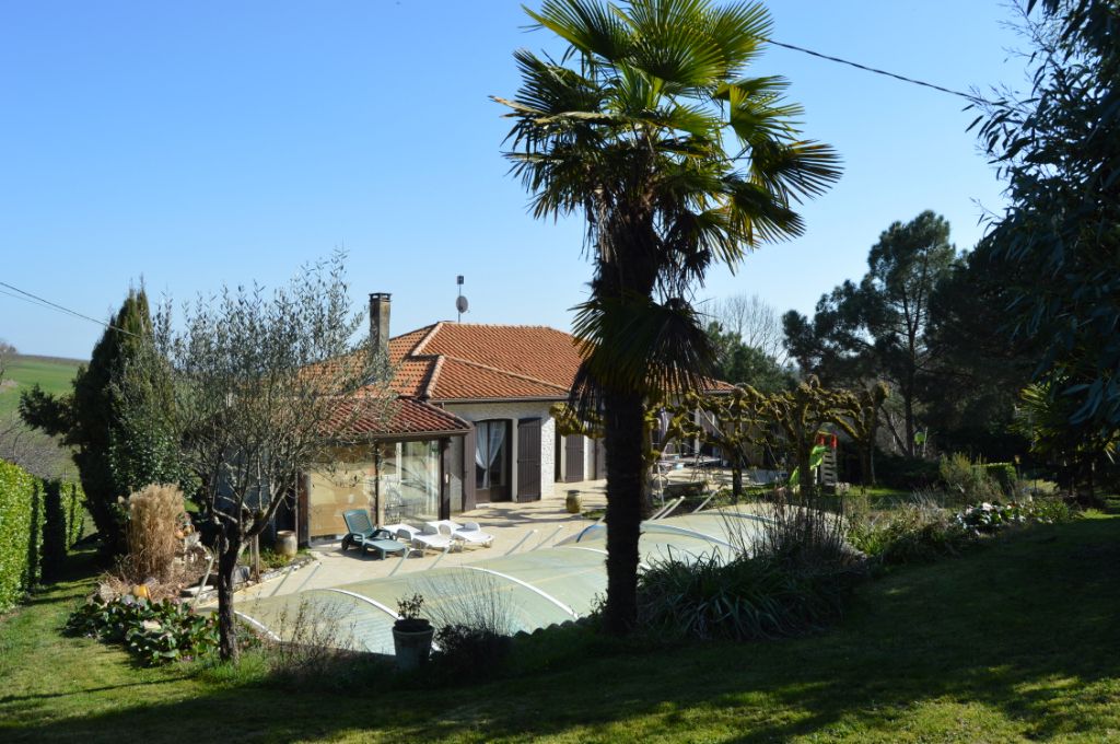 Maison 4 chambres avec piscine + Appartement indépendant de 56m²