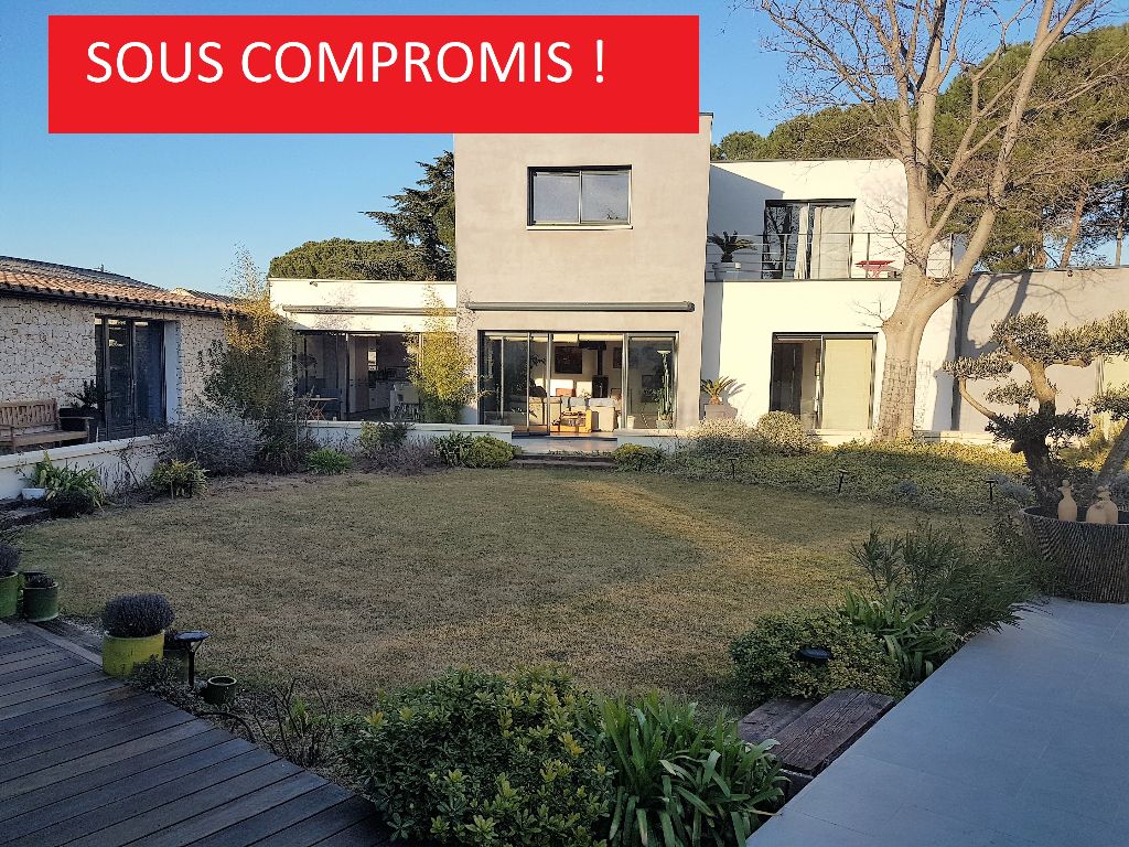 RODILHAN, Villa contemporaine toit plat 175 m² hab. piscine, dépendances