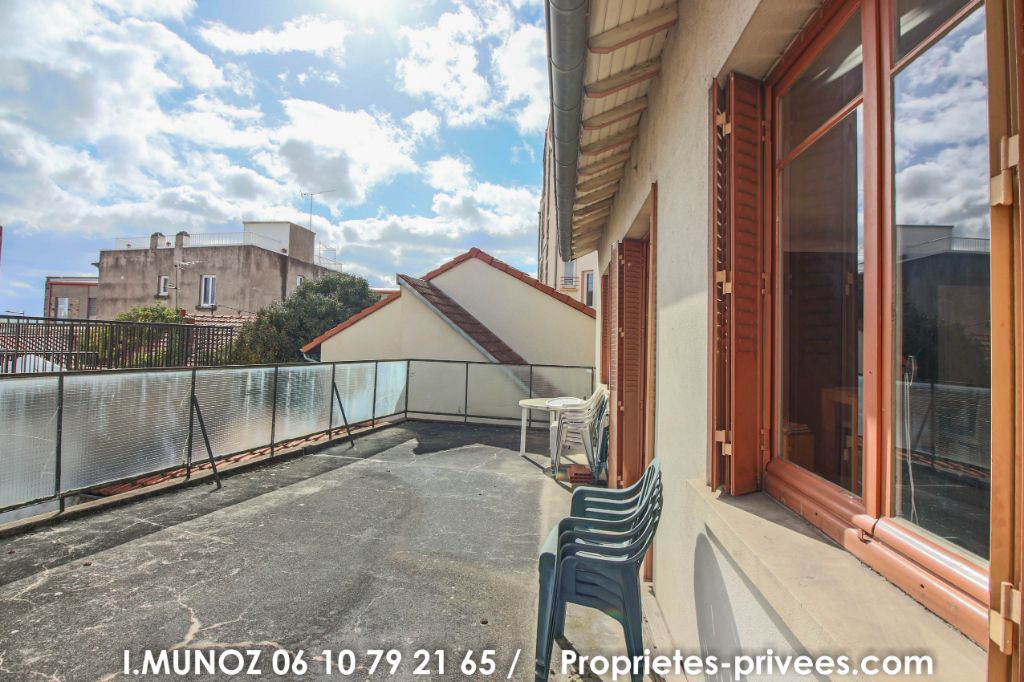 Maison d'habitation + commerce à Clermont Ferrand 7 pièce(s) 200 m2