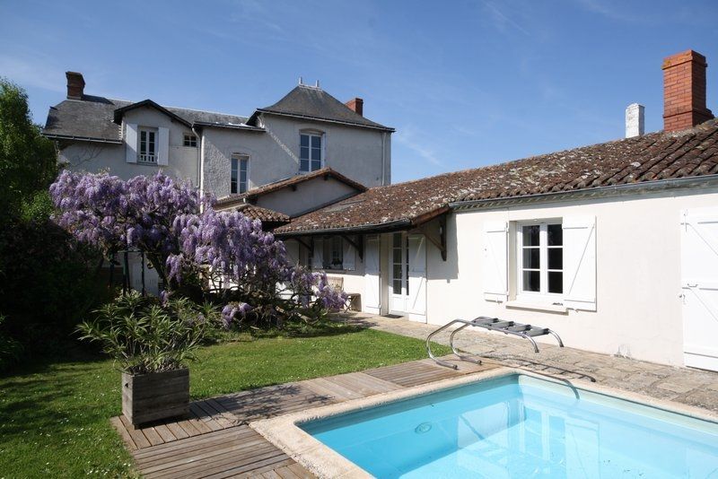 Grande maison familiale avec piscine