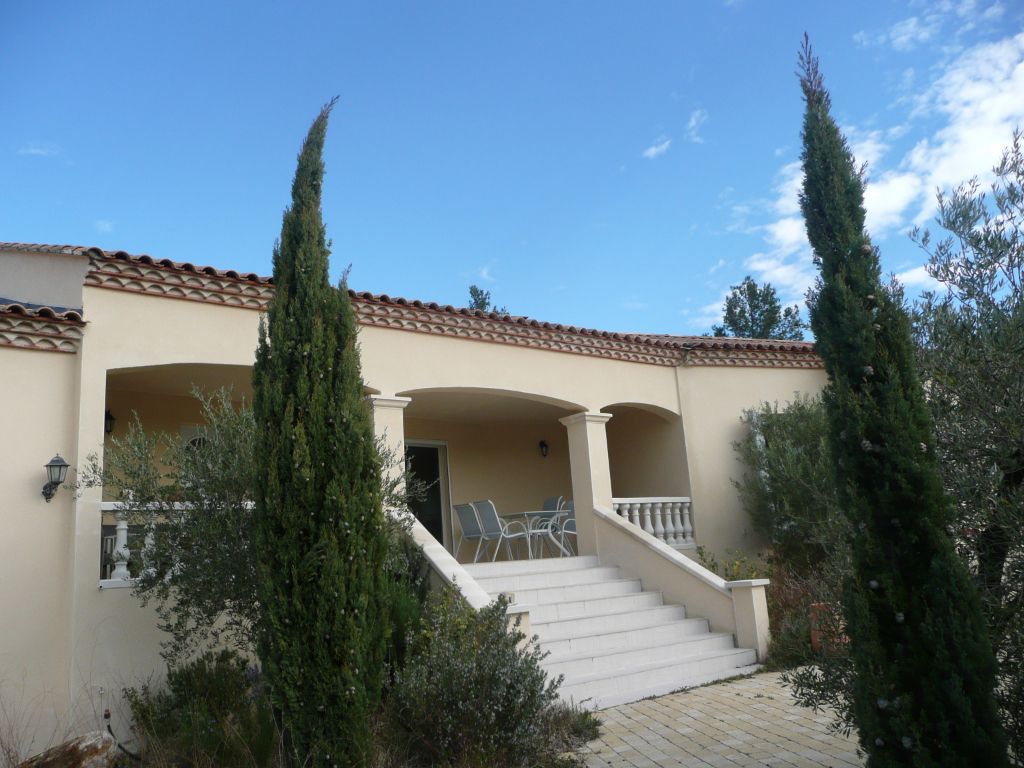 VILLA 3 CHAMBRES AVEC STUDIO INDÉPENDANT - 180 m2 - 30300 - BEAUCAIRE
