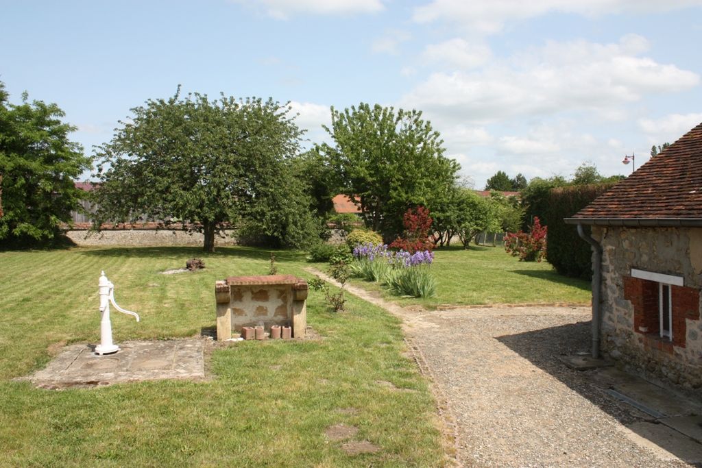 LE MÊLE SUR SARTHE 61170 très proche, maison de village 6 pièce(s) 115 m2, 3ch. terrain 2.691m² dépendances
