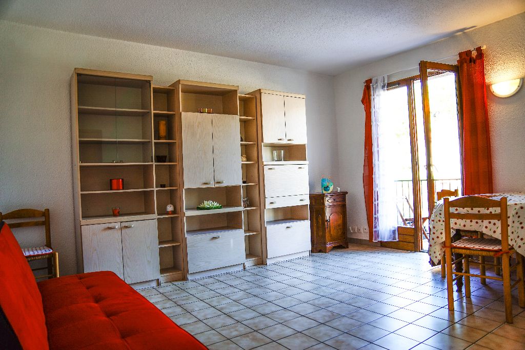 Studio avec place de stationnement 26m² - tout à pied - Fréjus (83600)