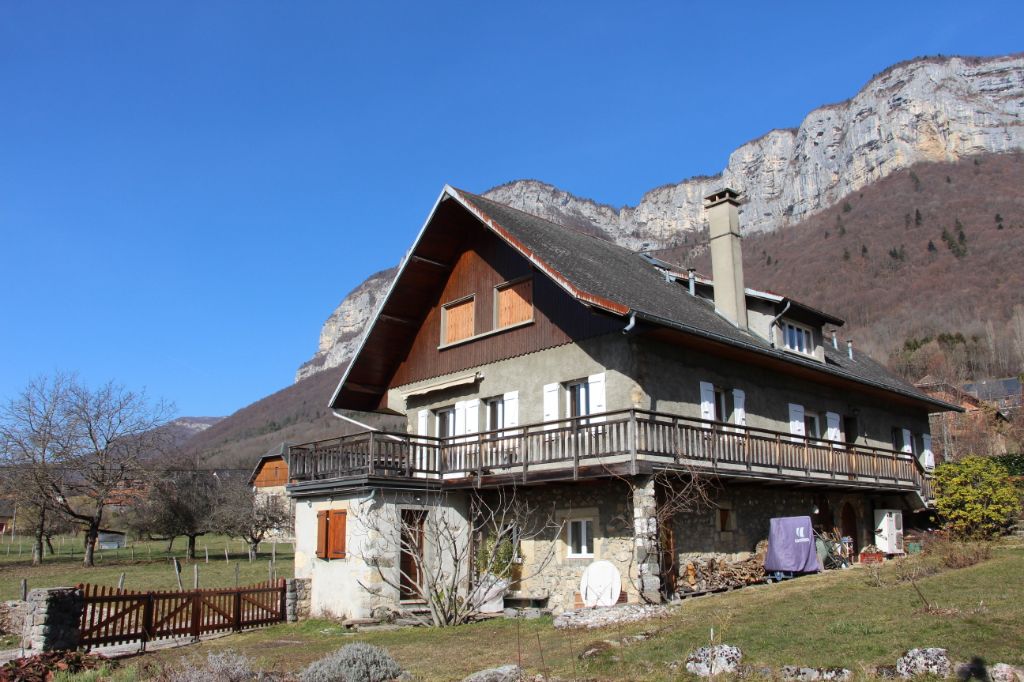 Maison 240 m2 9 pièces + T2 - 73230 Saint-Jean-d'Arvey