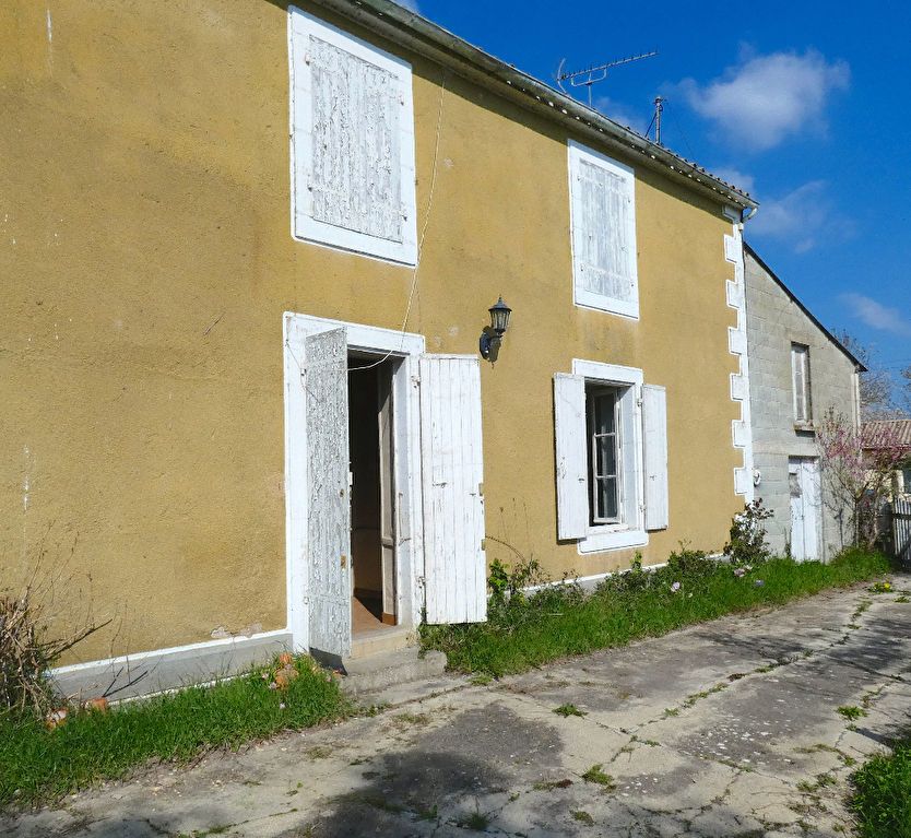 Maison de village  4 pièce(s) 80 m2 à rénover