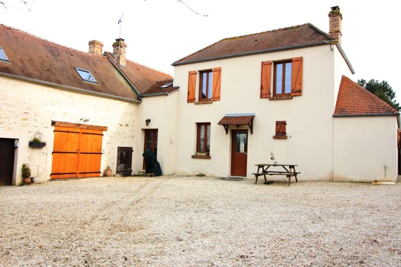 Maison de caractère 3 chambres avec grange et terrain