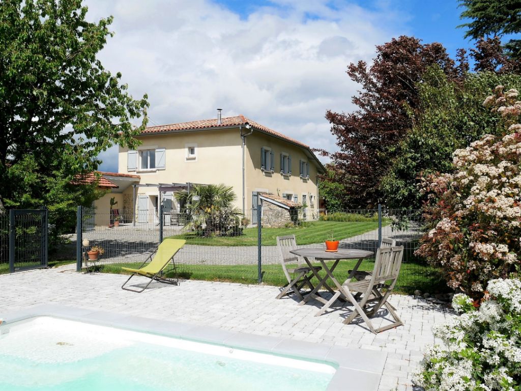 Maison  6 pièces de 126 m² avec piscine