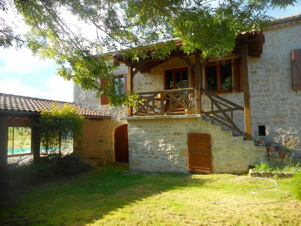 Propriété pierre avec gîte, chambre d'hôtes et piscine