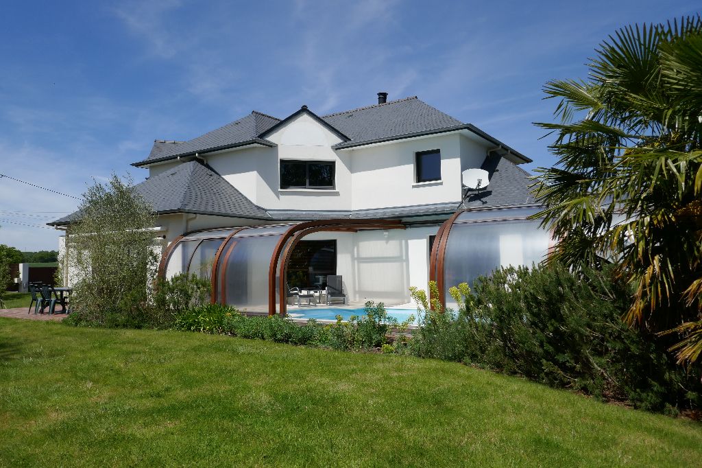 35250 ST AUBIN D'AUBIGNE- Maison de 250 m²