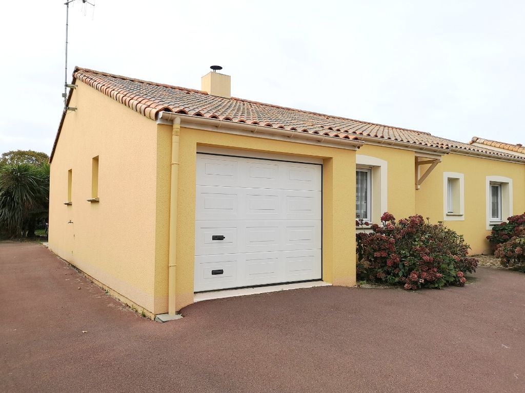 CHAUVE PROCHE CENTRE-  Maison de 92m² env avec garage