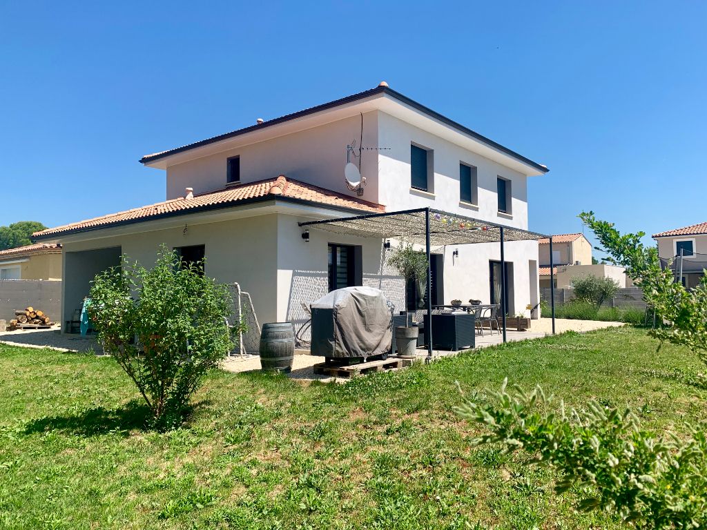Villa moderne 6 pièce(s) de 147 m2 quartier calme et recherché