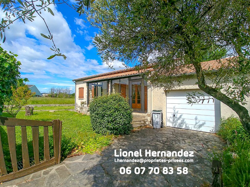 Alès, Maison 5 pièces de plain-pied de 100 m² + véranda