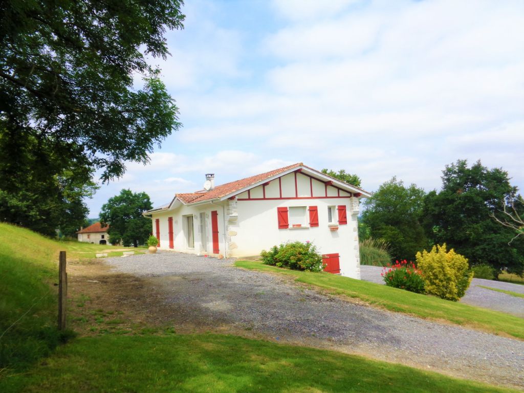 Maison Bidache 5 pièce(s) 113 m2, terrain 3386 m2