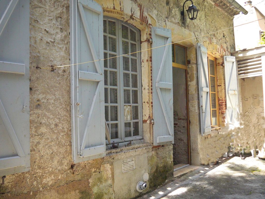 Maison bourgeoise avec jardin, garage et caves à Cahors