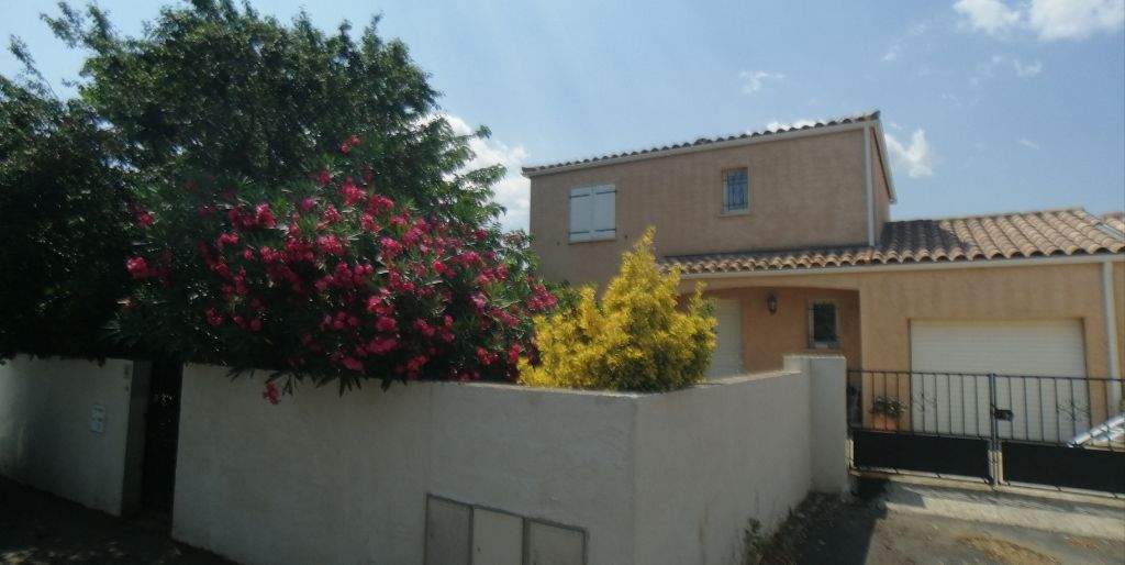 Villa 5 pièce(s) 112 m2 + Terrain piscinable de 455m² - 34150 GIGNAC- 289 000