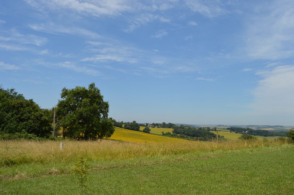 Terrain de 1800m² environ - Superbe vue