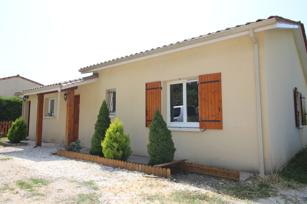 Maison de plain pied 6 pièce(s) 128 m2 - 4 chambres - 1100m² de terrain