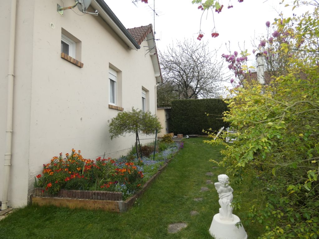 Maison  5 pièce(s) 120 m2 120 990