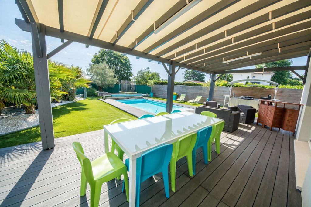 Maison contemporaine 4 pièces avec piscine et garage