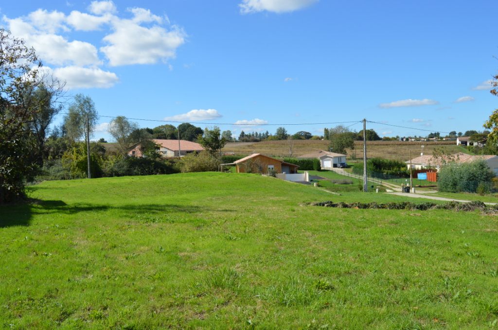 Terrain de 1800m² avec CU positif