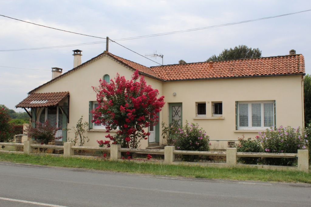 Maison 4 pièces  avec dépendance, SAINT PIERRE D'EYRAUD 24130