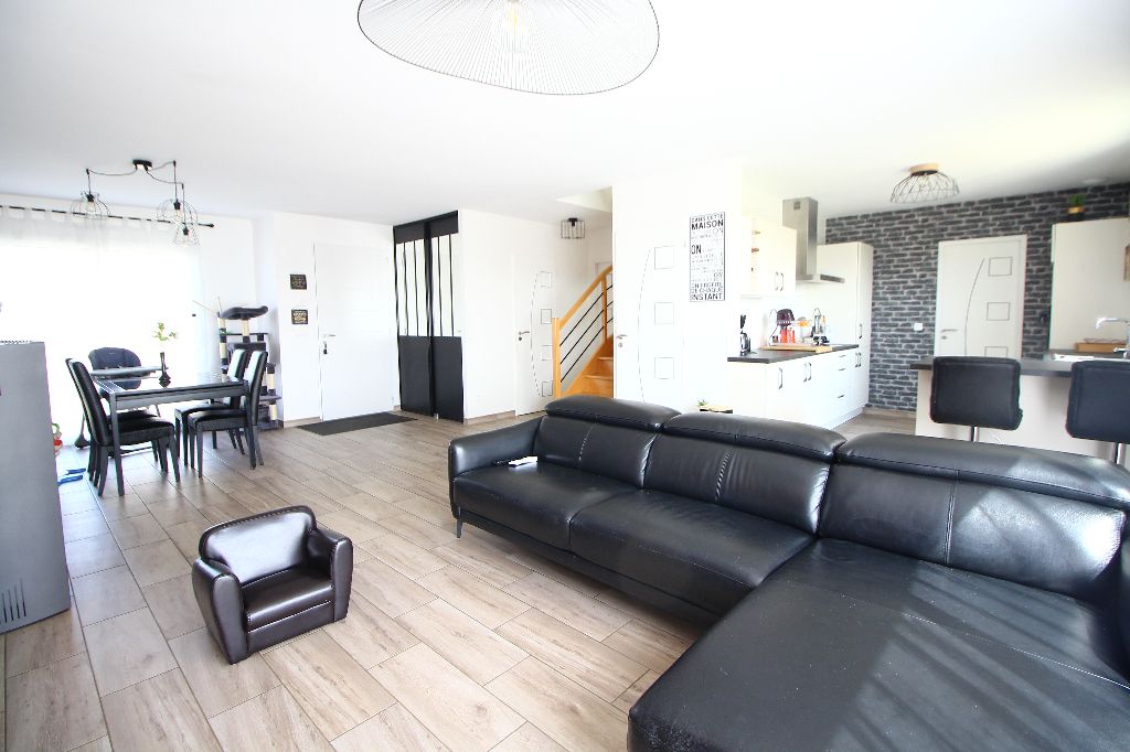 Maison 7 K ms de Chartres 6 pièce(s) 110 m2